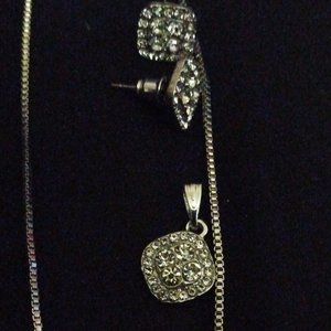 Silver and crystal diamond shaped necklace with earrings